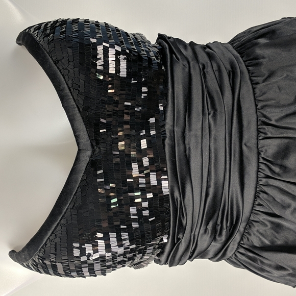 Elle Zeitoune Dress Size 10 Black Sequins Strapless Zip-up Back Layered BNWT - Picture 6 of 9